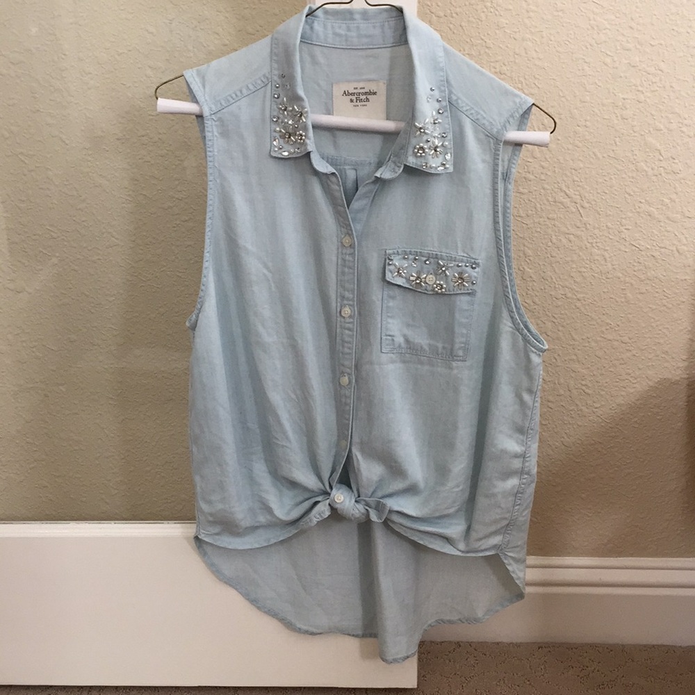 Abercrombie & Fitch Buttondown embroider Tank Top